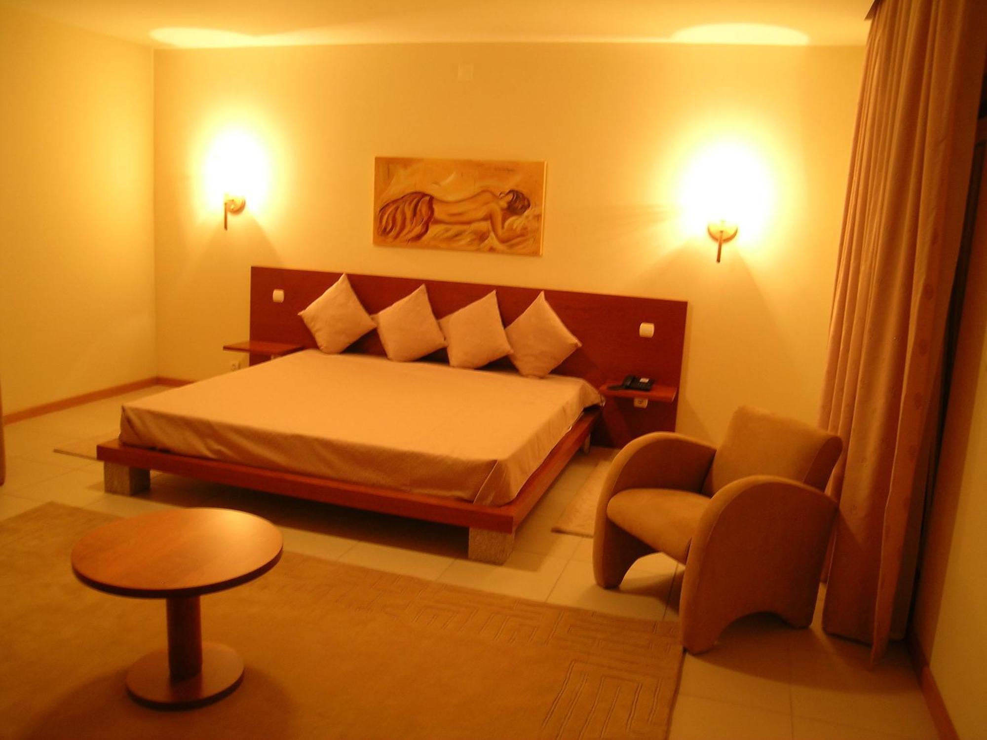 Hotel Pombeira Guarda Room photo